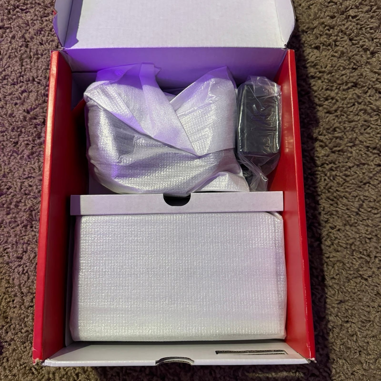 ***ON HOLD*** Nintendo switch OLED 8G76