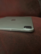 Apple iPad Pro 12.9-inch (5th Gen.) 256GB Silver WiFi + Cellular Clean Condition 6Z83