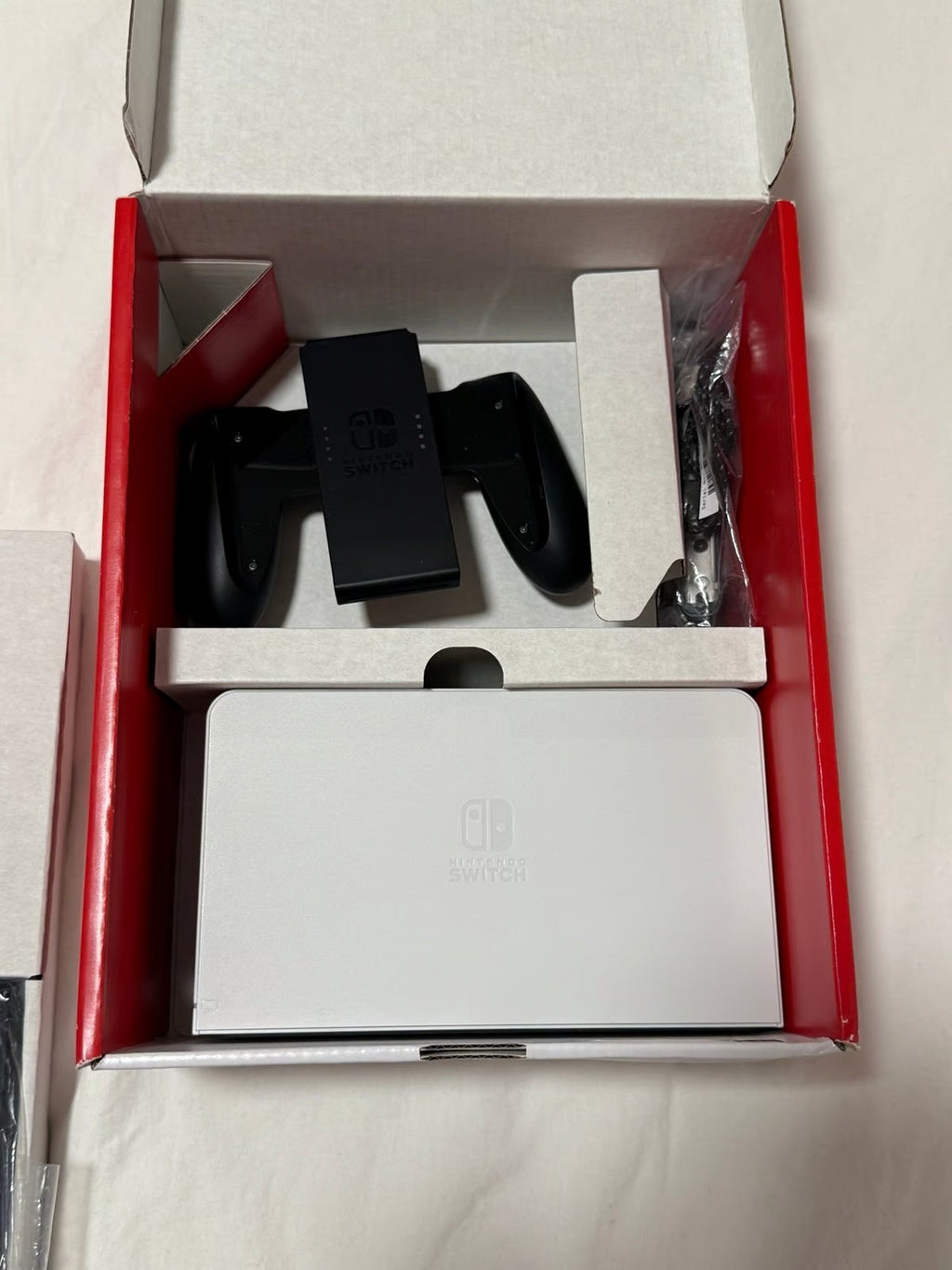 Nintendo Switch OLED custom pink white 7M13