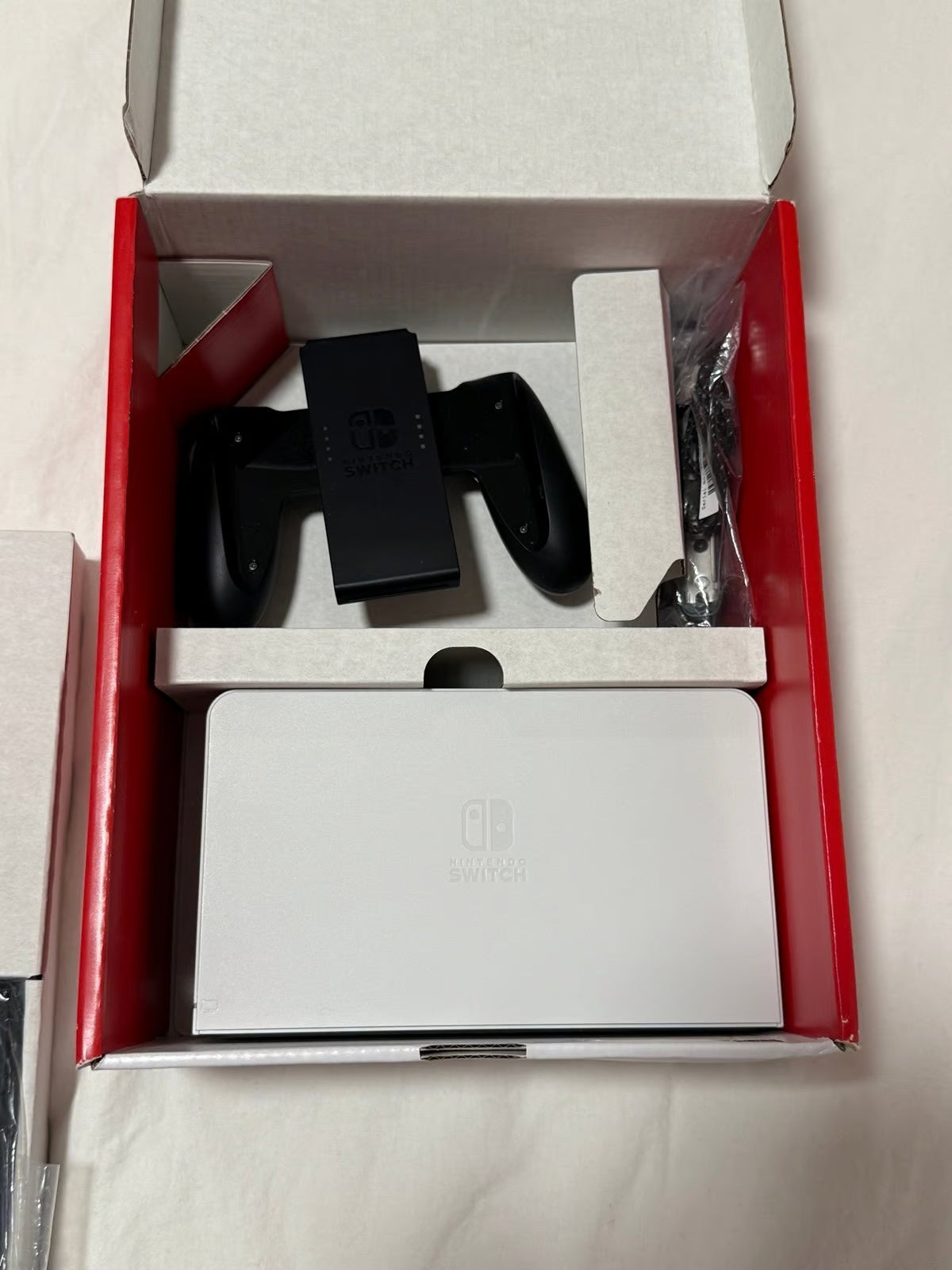 Nintendo Switch OLED custom pink white 7M13