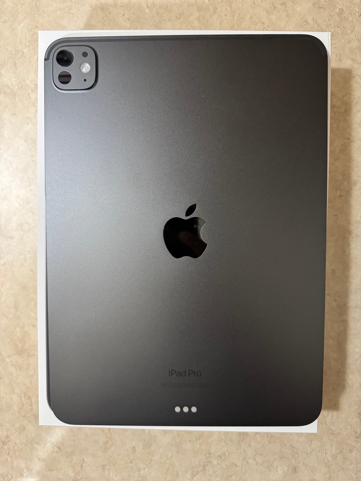 ipad pro 11 inch M4 6N38