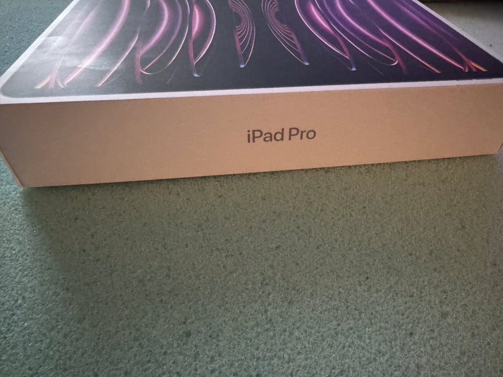 Apple IPad Pro 12.9 6th Generation 7J12