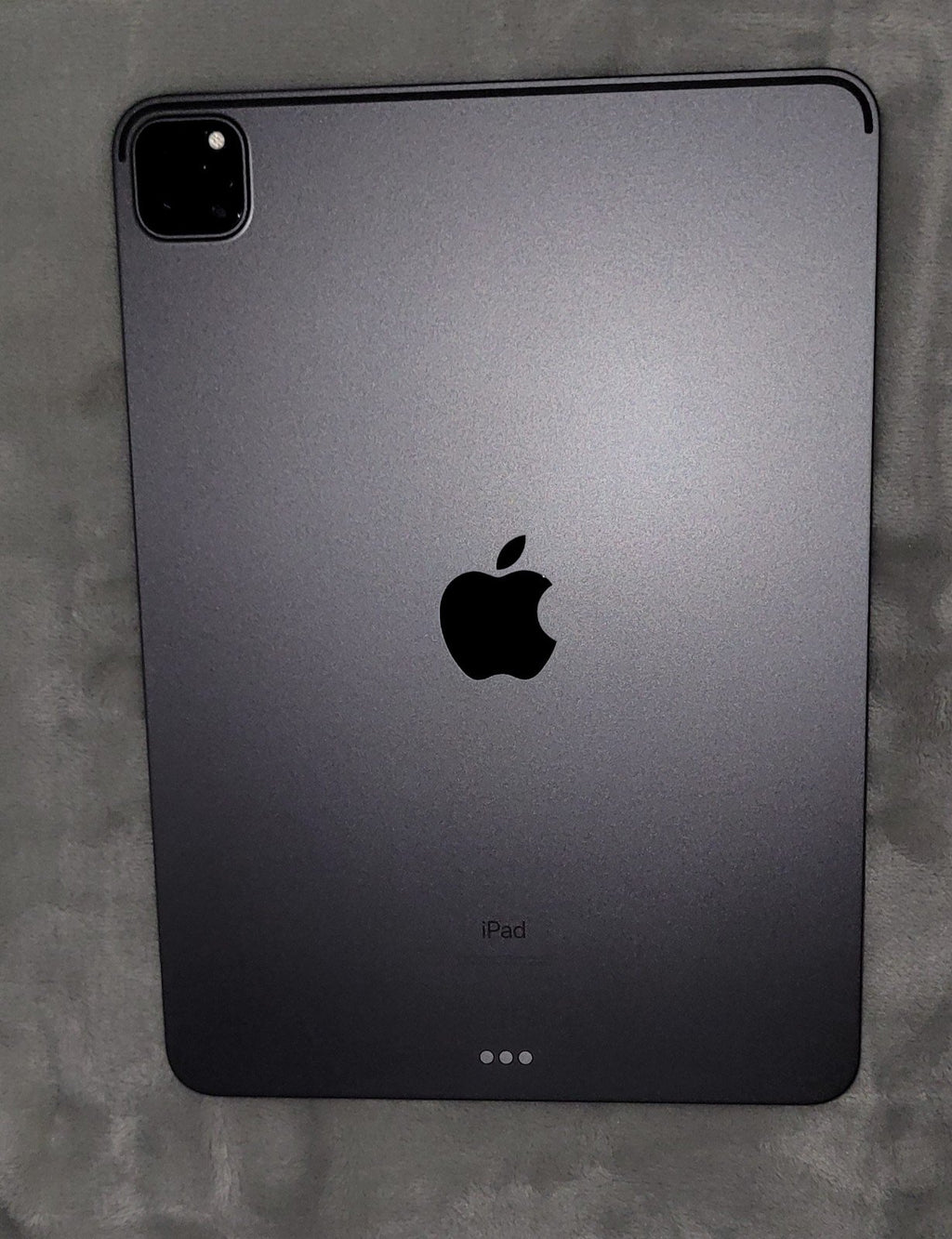 Apple iPad Pro 11 inch 3rd Gen M1  128GB Wi-Fi only  mint 9E57