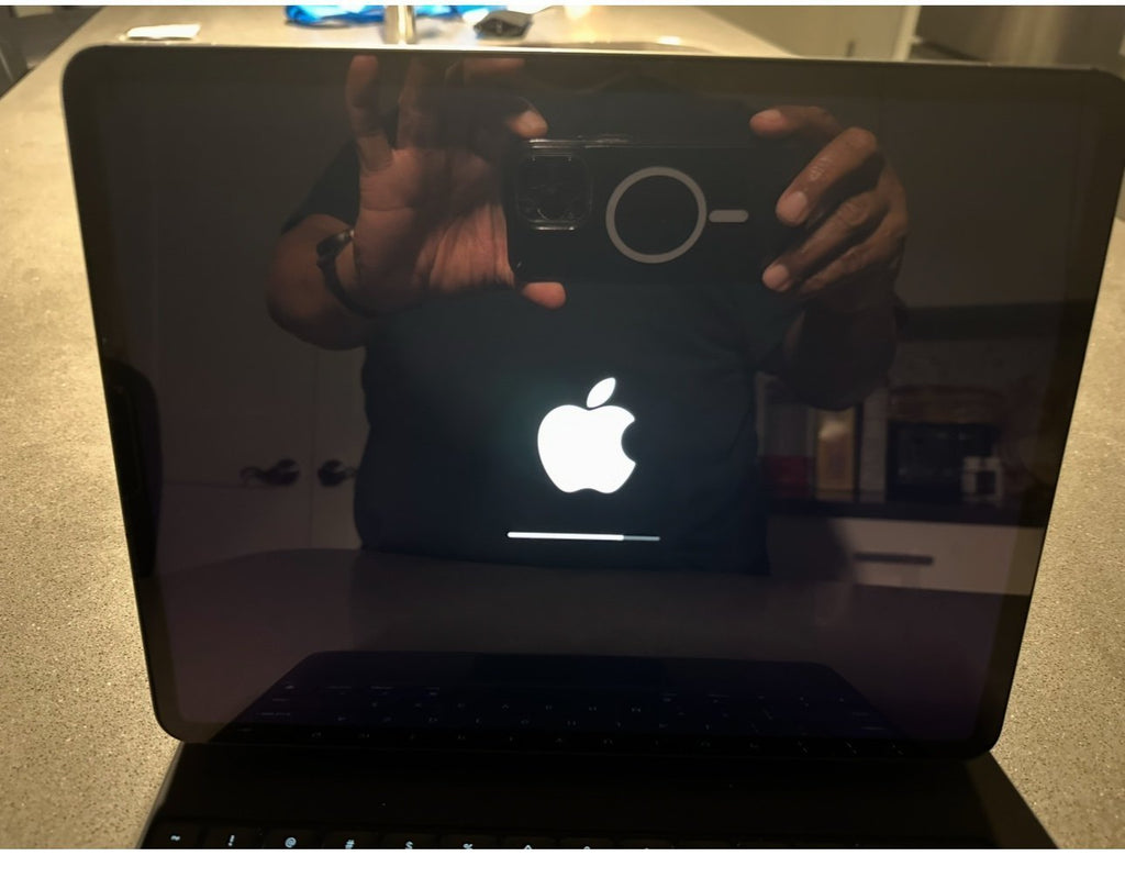 ipad pro 4th gen WiFi /LTE 1 TB 7Y25