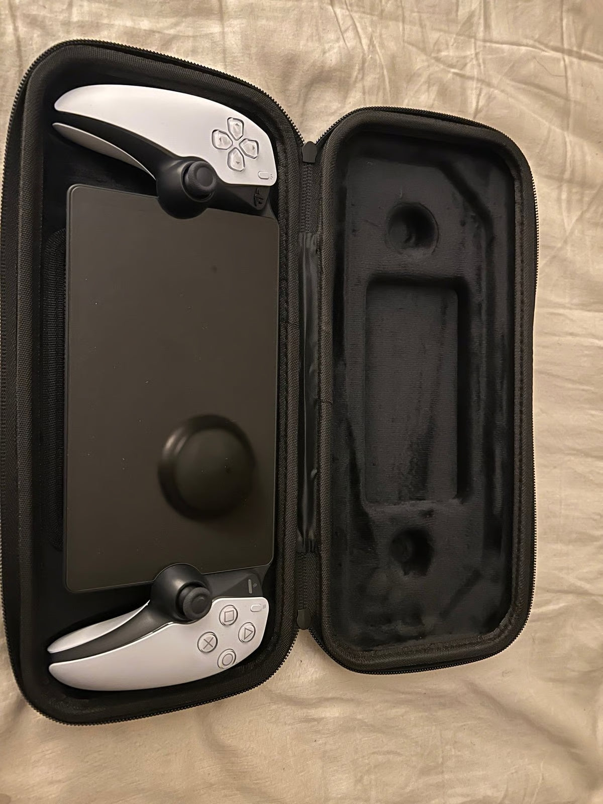 PlayStation Portal w/case 9F31