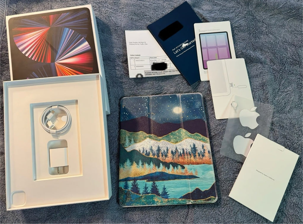 Apple iPad Pro 12.9�?5th Gen 128 GB Gray WiFi 5G NEW Keyboard Case NEW Pencil 8K69