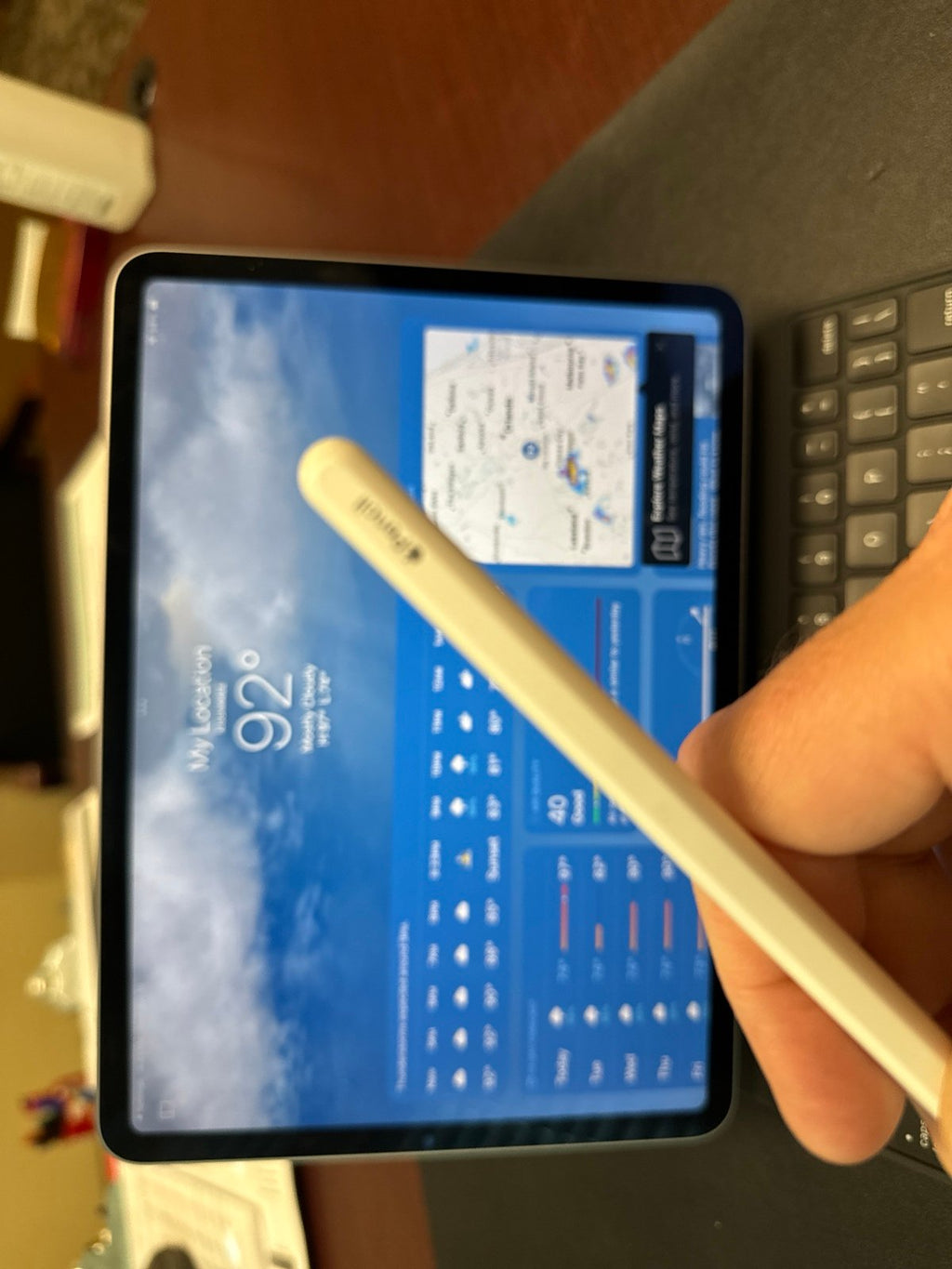 Apple iPad Pro 4th Generation M2 chip WiFi 256GB Space Gray WITH ACCESSORIES 8Q69