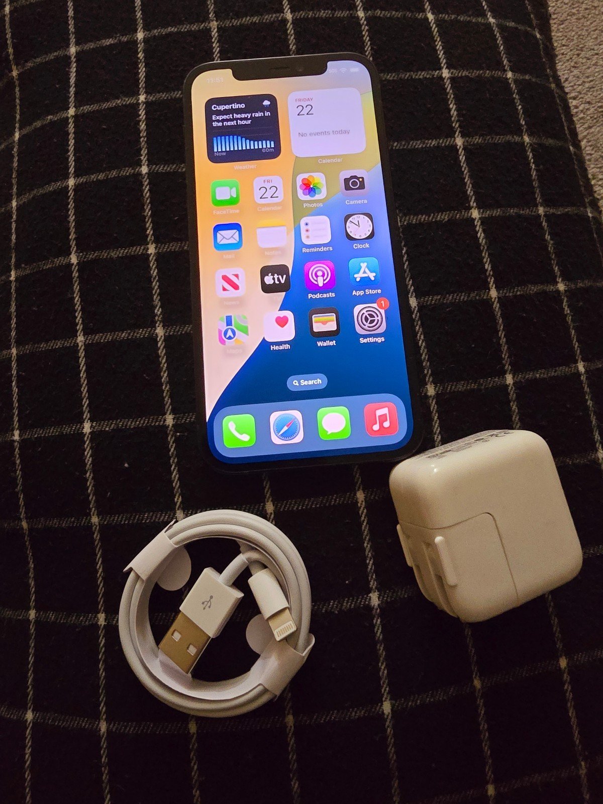 Iphone 12 unlocked 7Q53