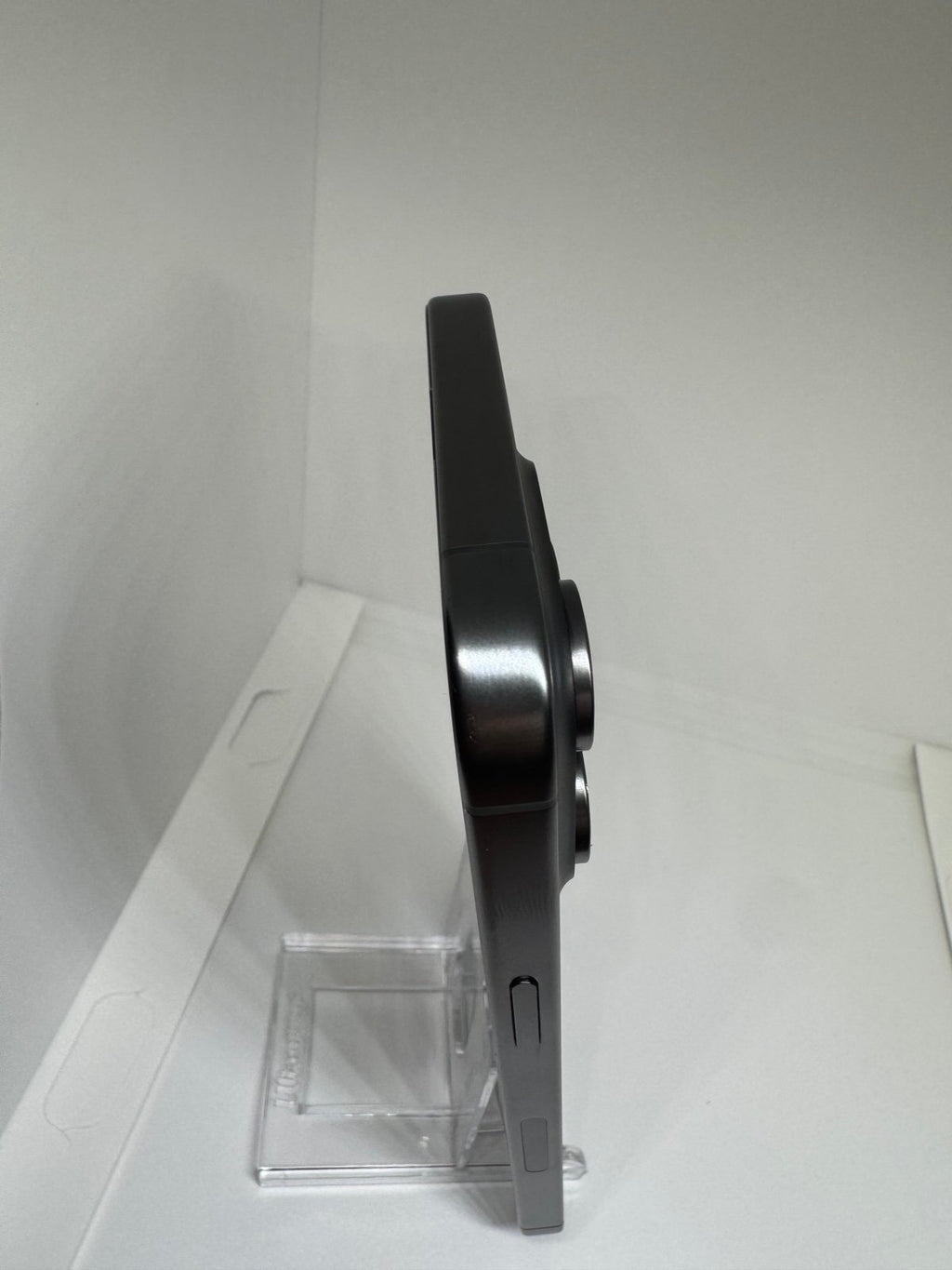 Apple iPhone 15 Pro Max - 256GB - Black Titanium (Unlocked) 9J82