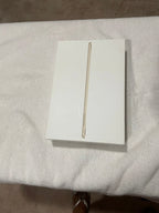 Apple iPad Mini 4th Generation 64 GB in Gold 6P77