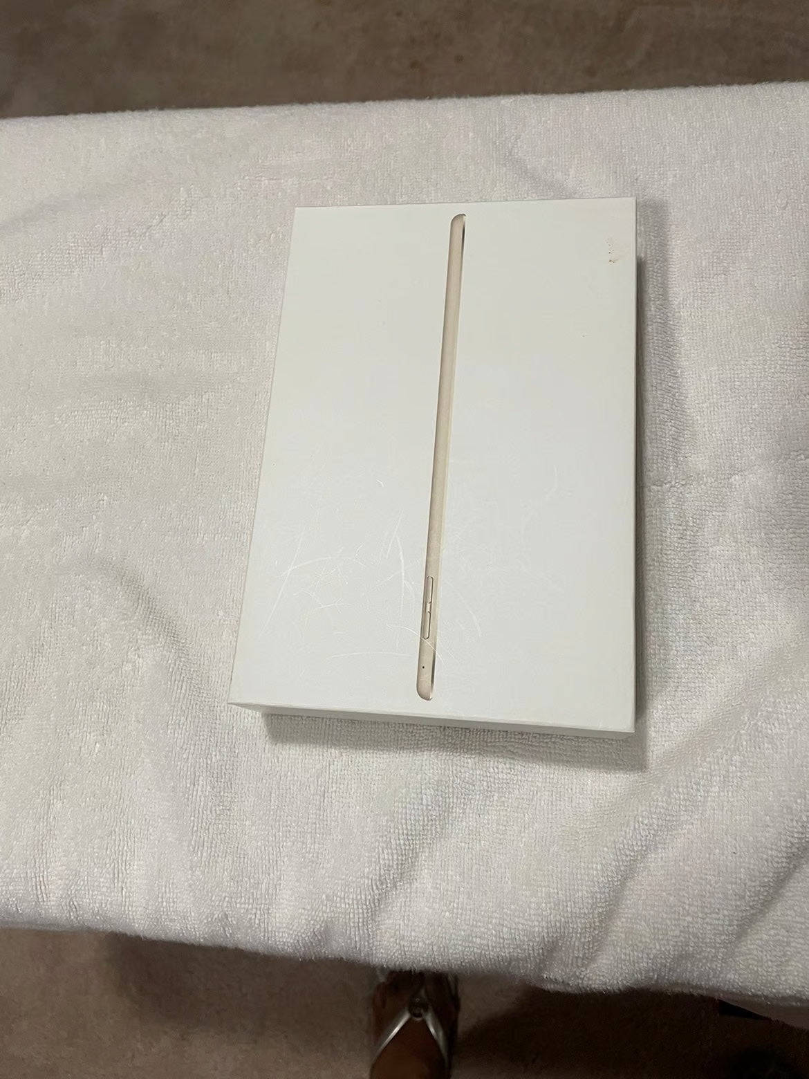 Apple iPad Mini 4th Generation 64 GB in Gold 6P77
