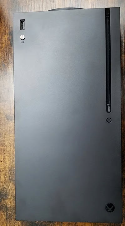 Xbox Series X with controller 2N83