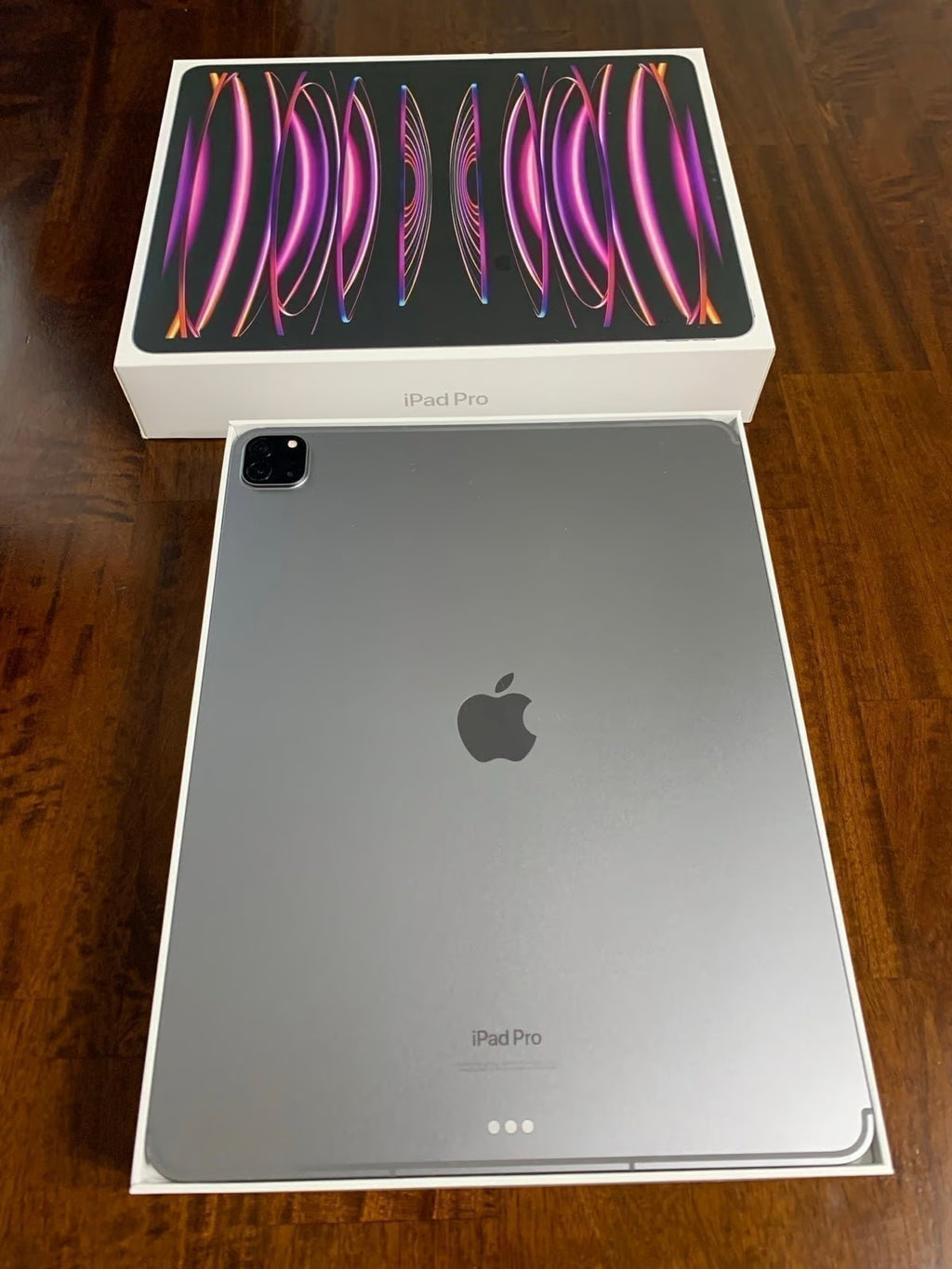 Apple iPad Pro 12.9 inch 6th Generation 128 GB in Space Gray 9P53