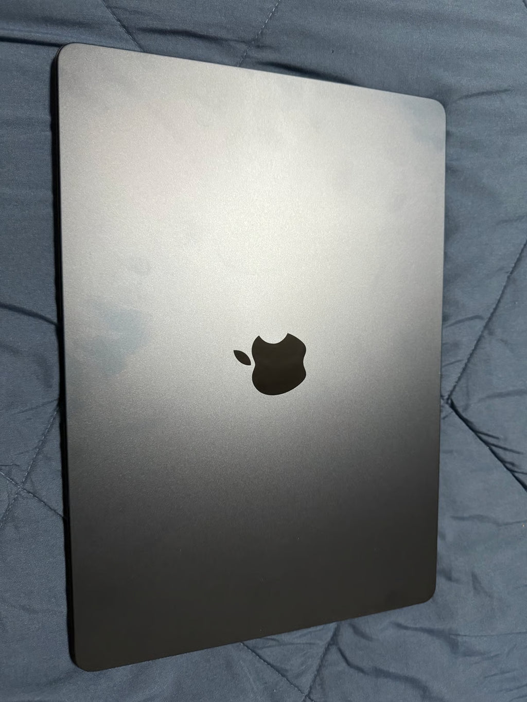 15 inch MacBook Air M2 1A83