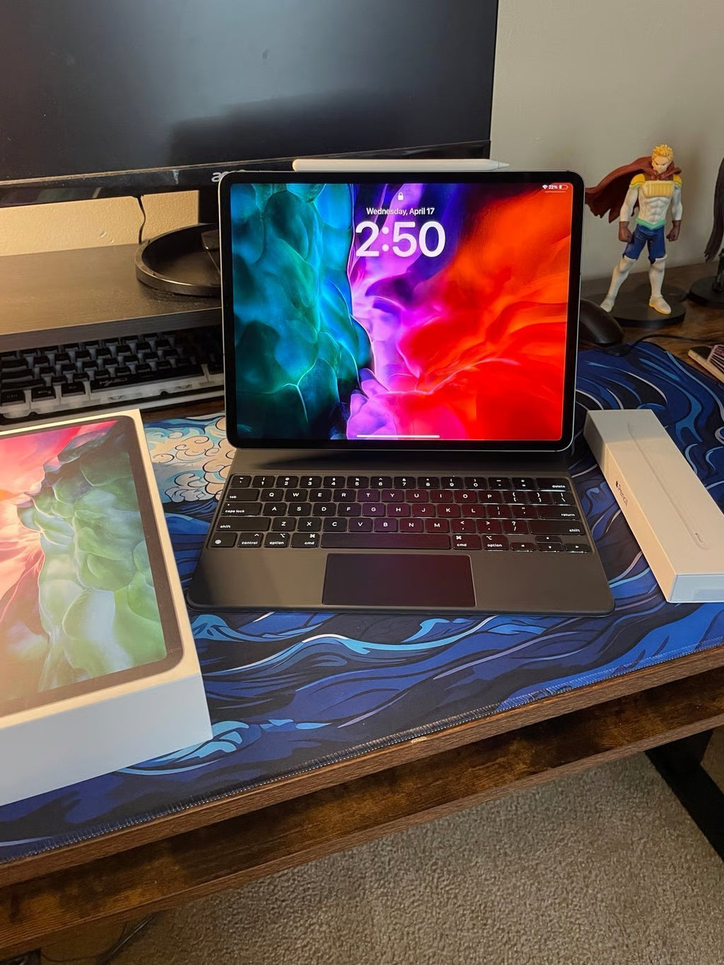 2020 gen 4 Apple ipad pro 12.9-inch w/ magic keyboard & apple pencil 1C86