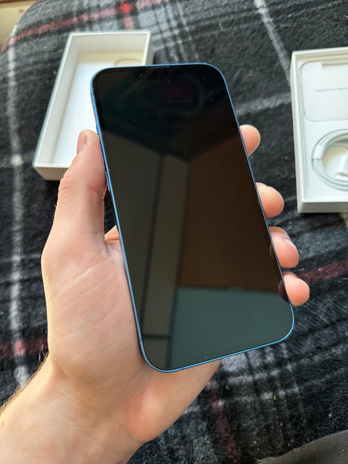 Apple iPhone 13 1A72