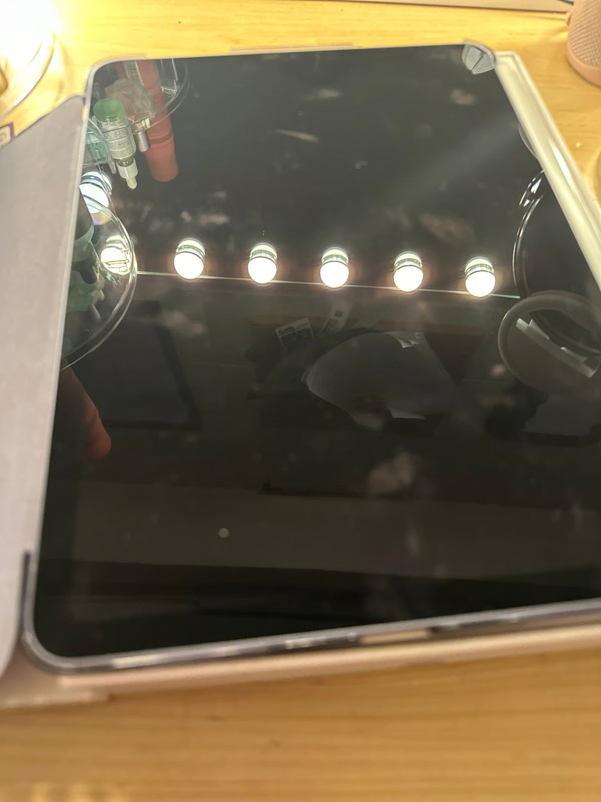 Apple iPad Air 5th Generation 64 GB in Purple *Wifi 3B65