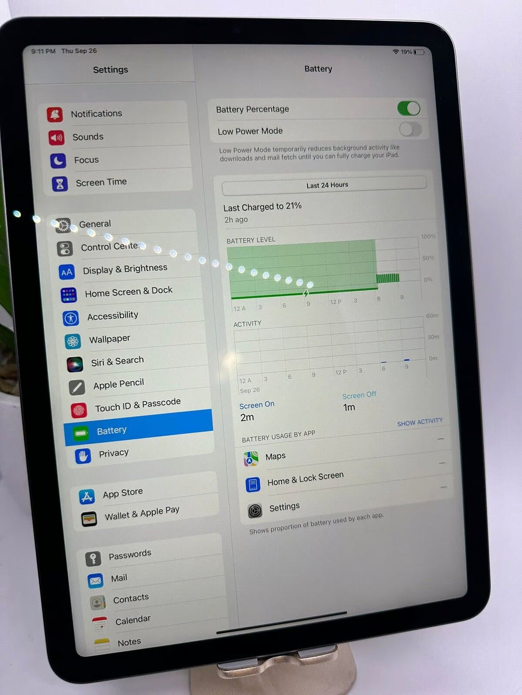 iPad Air 5th Generation 64GB Wi-Fi - Space Gray 1H35