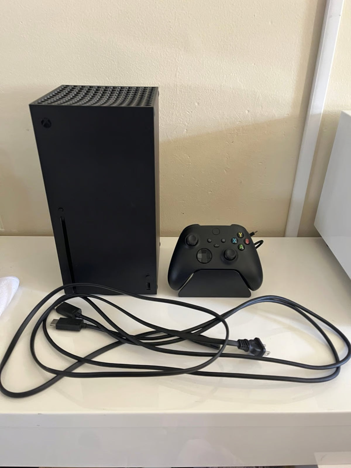 Xbox Series X with controller and rechargeable razer battery 3H83