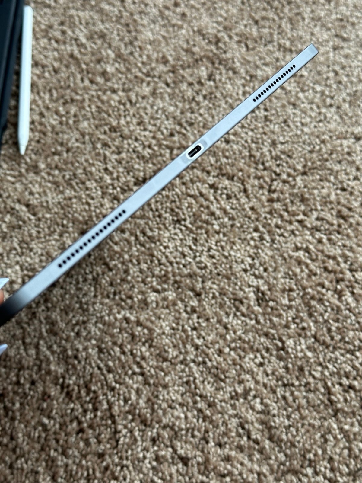 iPad Pro 12.9 inch 512gb (3rd generation) with IPad Pencil and case 9K98