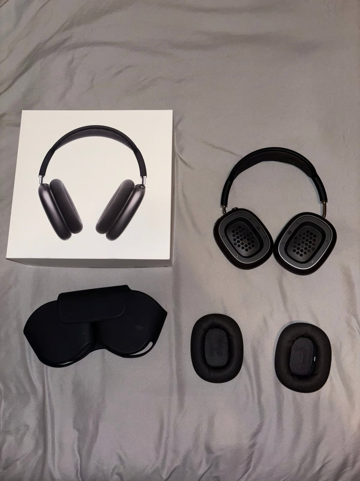 Apple AirPods Max Space Grey with Smart Case 7T75