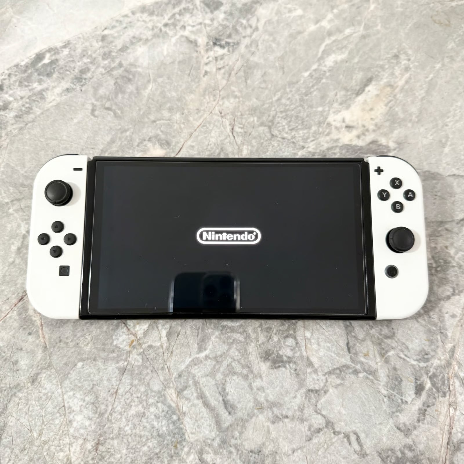 Nintendo Switch OLED White Bundle 6R11