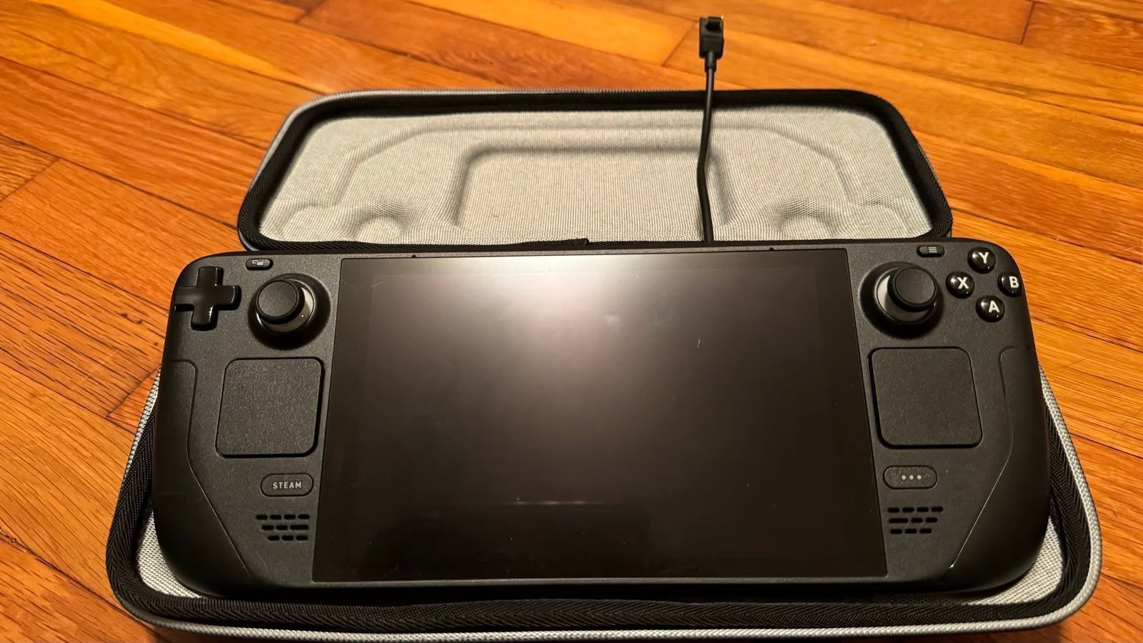 Steam Deck LCD 512GB + Carrying Case + Dock 6N75