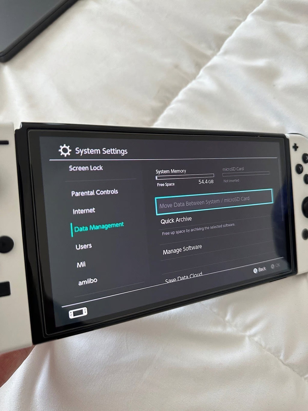 Nintendo switch oled bundle 5R68