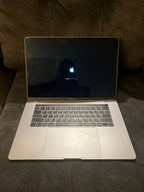 Apple Macbook Pro A1707 15in. Retina Display Core i7 2.6 GHz  256GB SSD 9H92