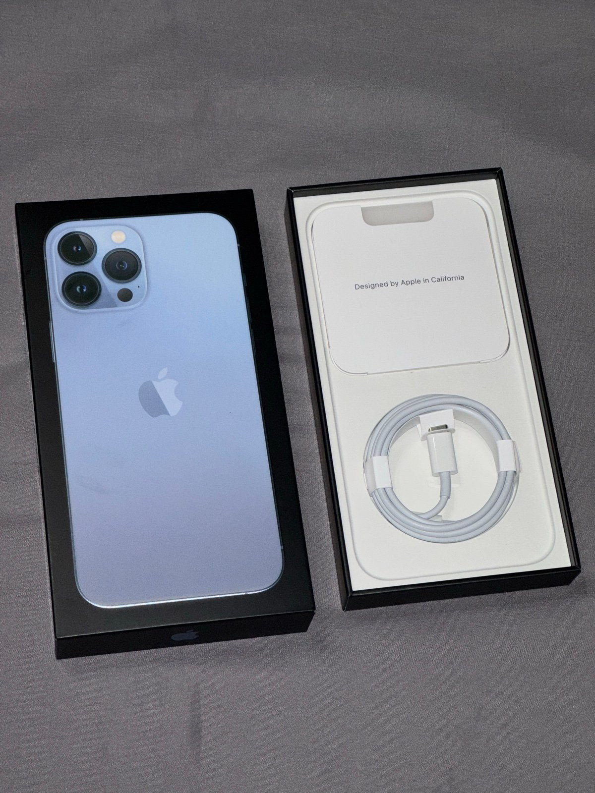 UNLOCKED iPhone 13 Pro Max (Sierra Blue) 9Z79