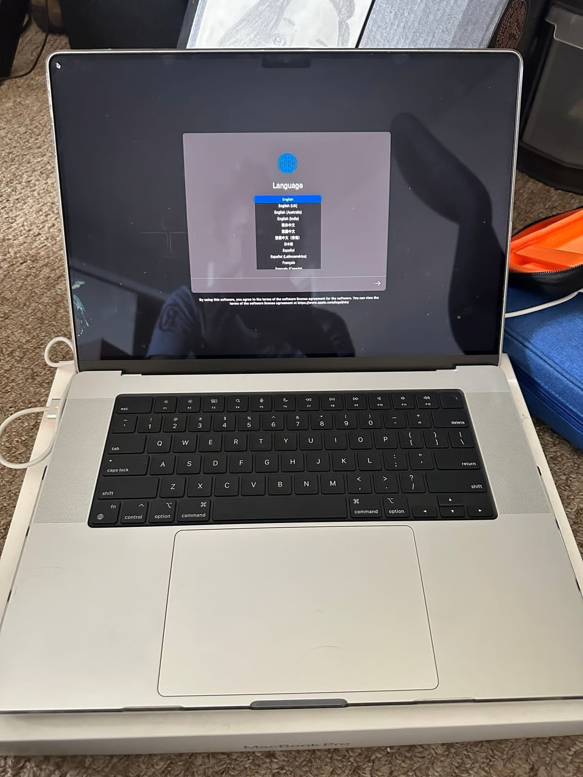 macbook pro 16 inch 2022 2L95