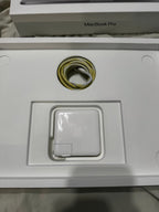 MacBook Pro M1 13 inch 16GB RAM/1TB SSD 8E71