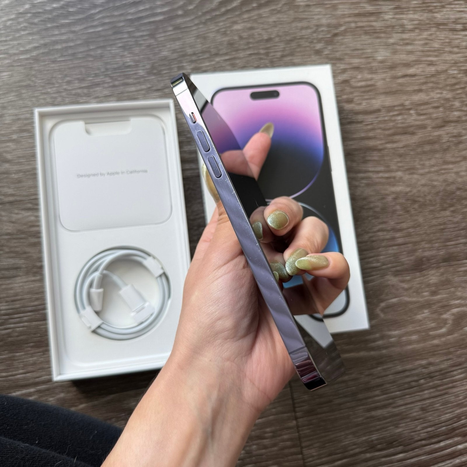 Apple iPhone 14 Pro Max 256 GB in Deep Purple 9M27