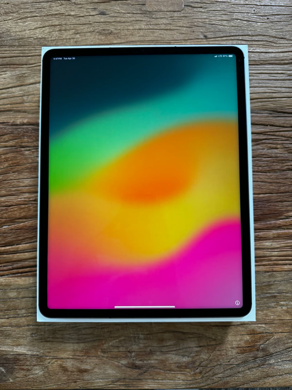 IPad Pro 12.9 inch (5th Generation) WiFi + Cellular 256gb space gray A2379 8E27