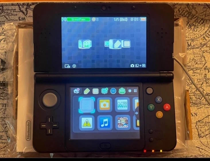 New Nintendo 3DS Super Mario in Black edition
