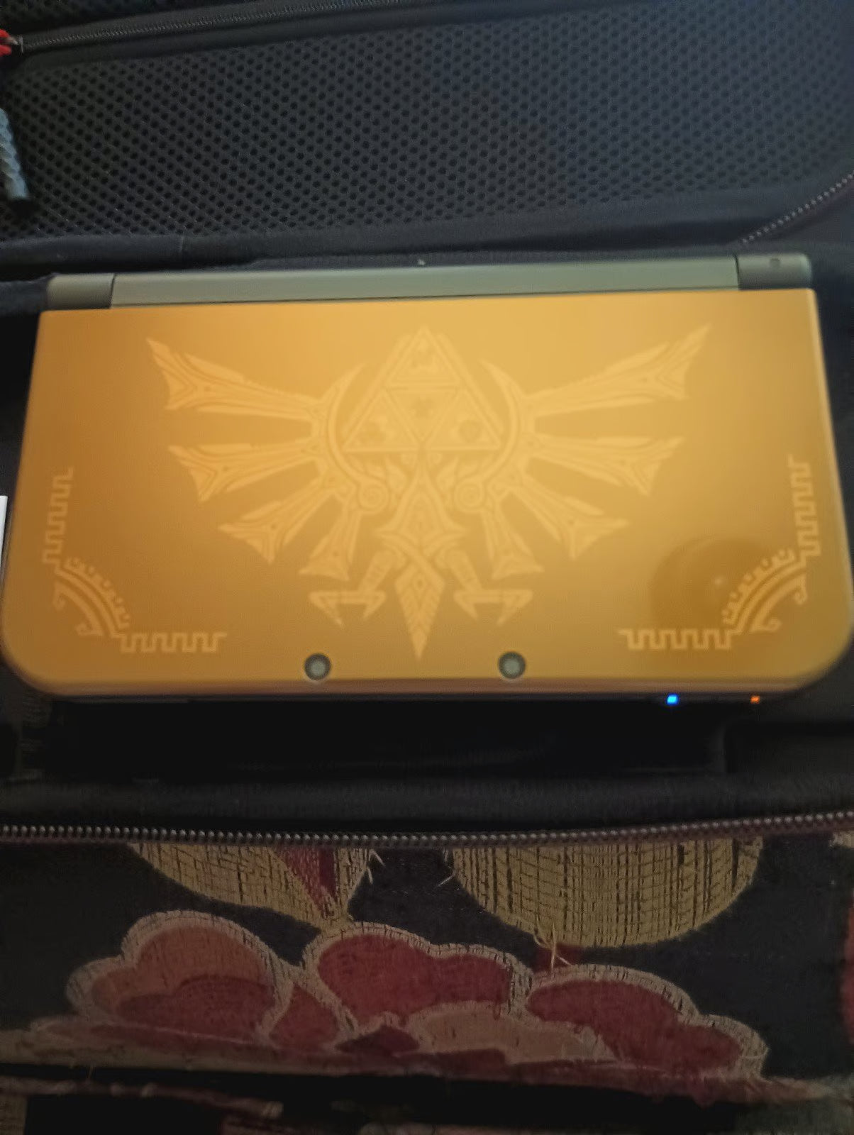 New Nintendo 3DS XL Hyrule Edition dual IPS screens