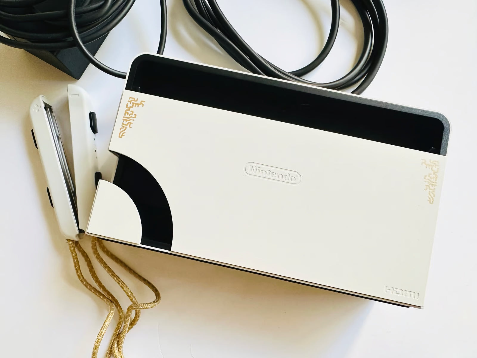 Nintendo Switch OLED Zelda Edition (Tears of the Kingdom) 6V55