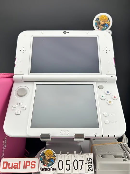 Dual IPS/ New 3DS XL Pink w 128GB SD Card/Near Mint/ 3537/ US Seller