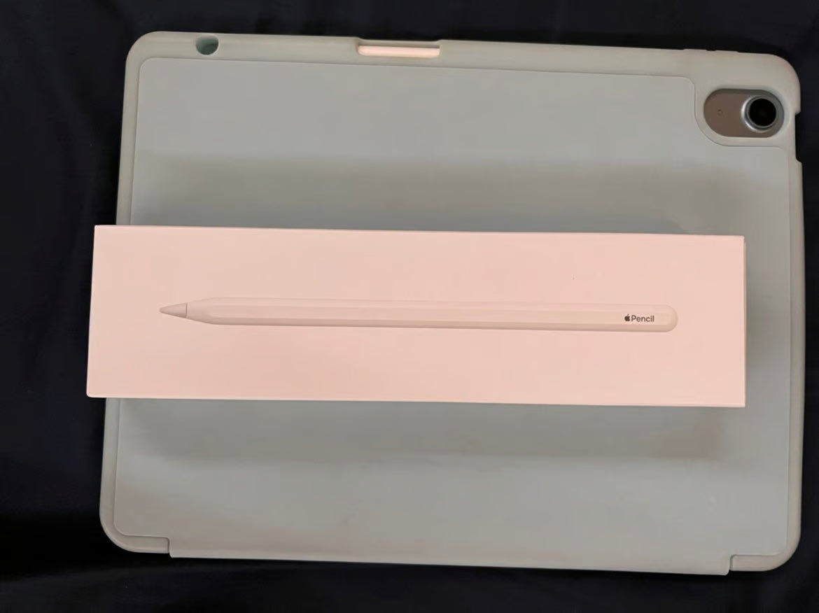 Apple iPad Air 4th Generation in Sky Blue 8M25