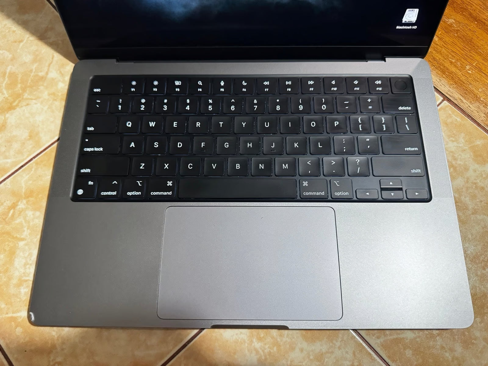 MacBook Pro 14"" Laptop - Apple M1 Pro chip - 16GB Mem - 512GB SSD - Space Gray 9G23