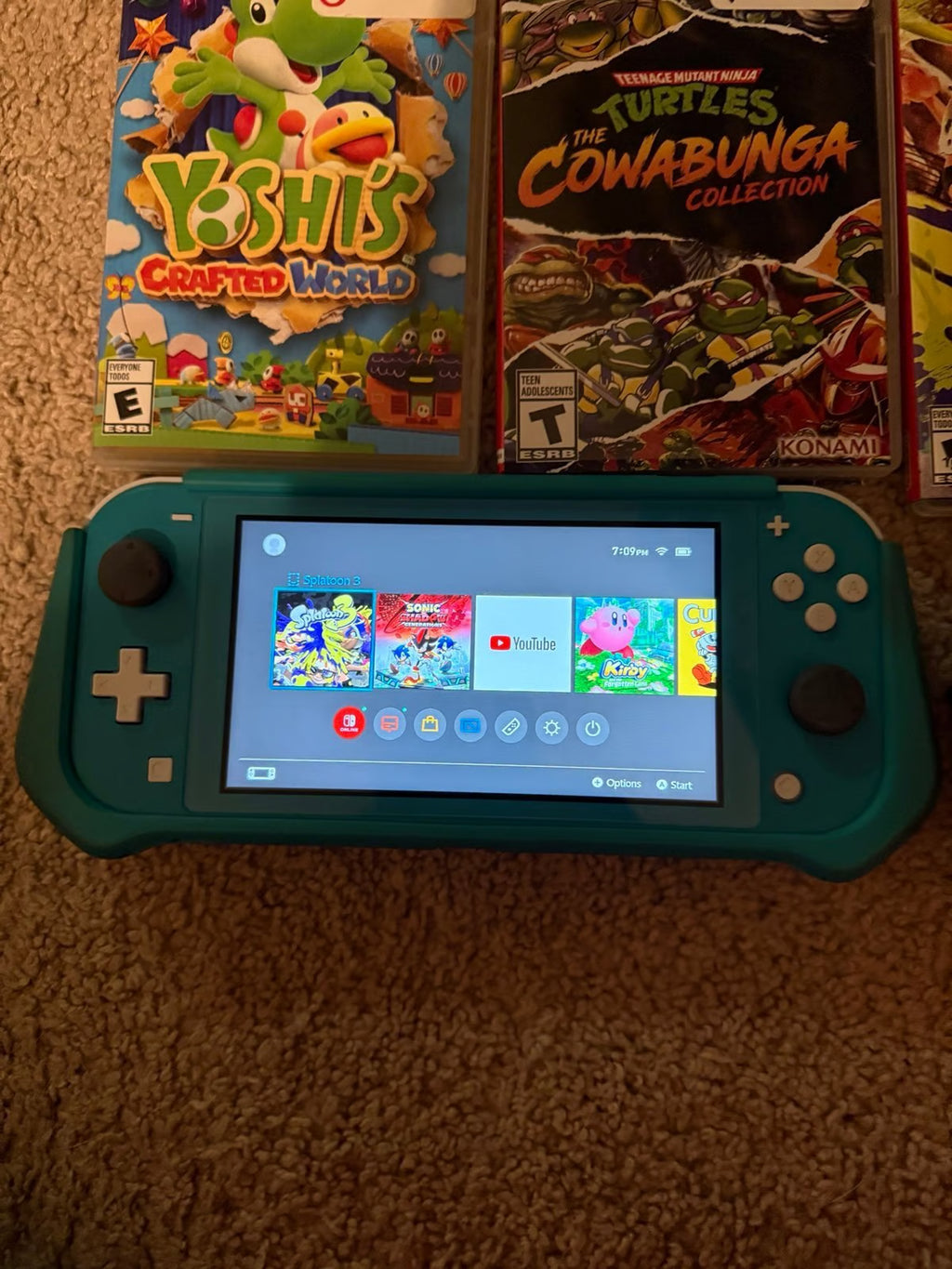 Nintendo Switch Lite Bundle 2Y22