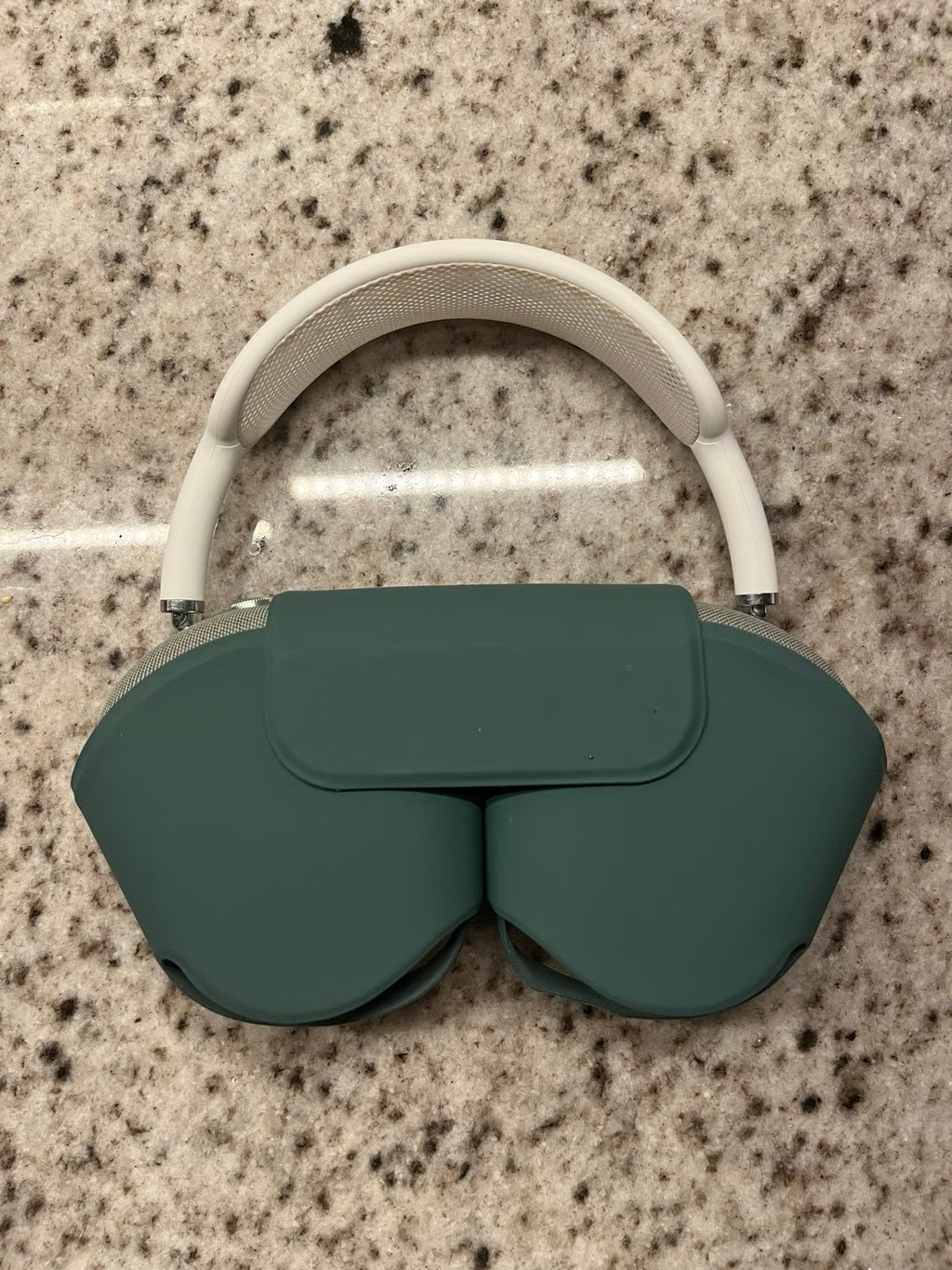 Apple AirPods Max in Green 7F92