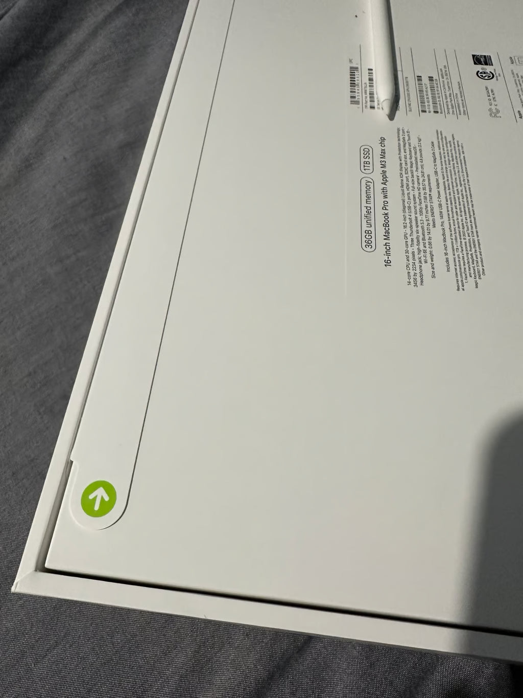 Apple - MacBook Pro 16"" Laptop - M3 Max chip Built for Apple Intelligence 7Y51