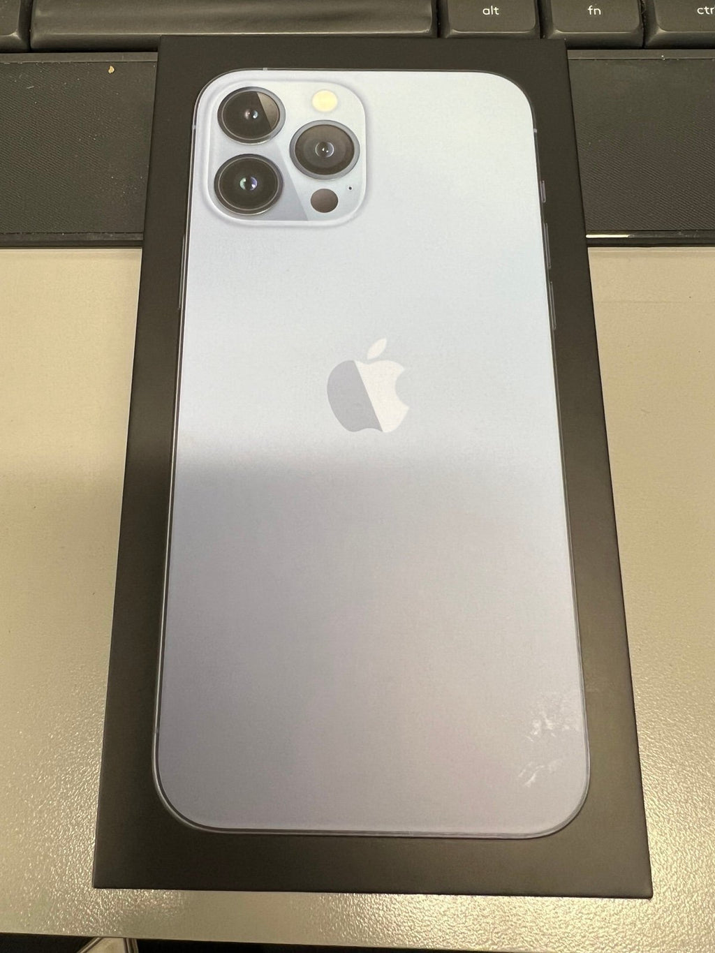 Apple iPhone 13 Pro Max 128 GB in Sierra Blue 9C59