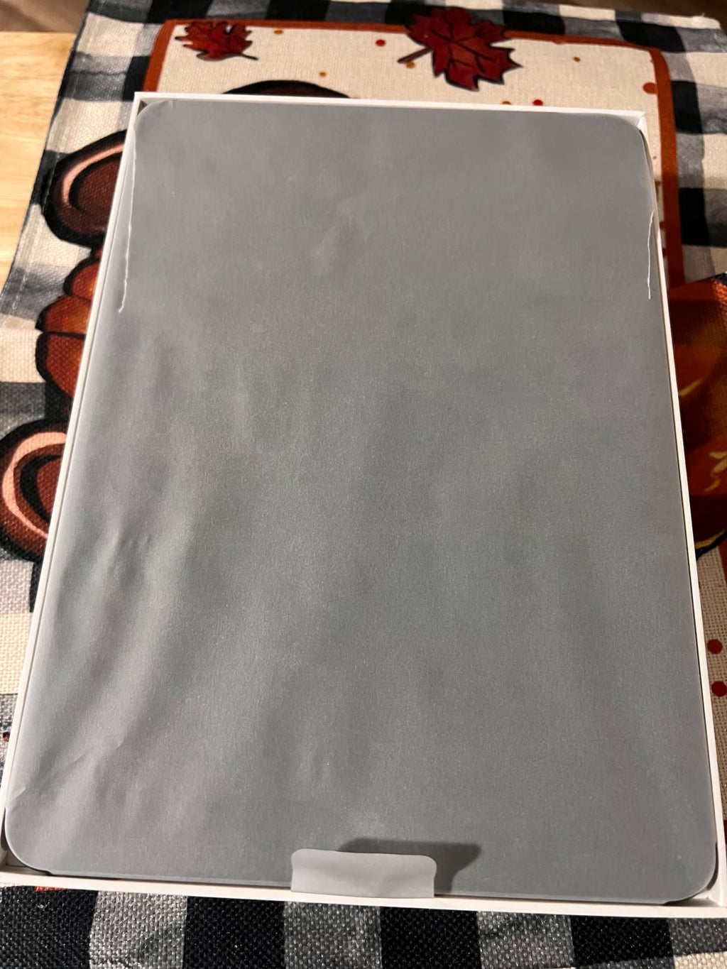 iPad Air 5th Generation 64gb (wi-fi) Space Gray W/ Original Box 1G35