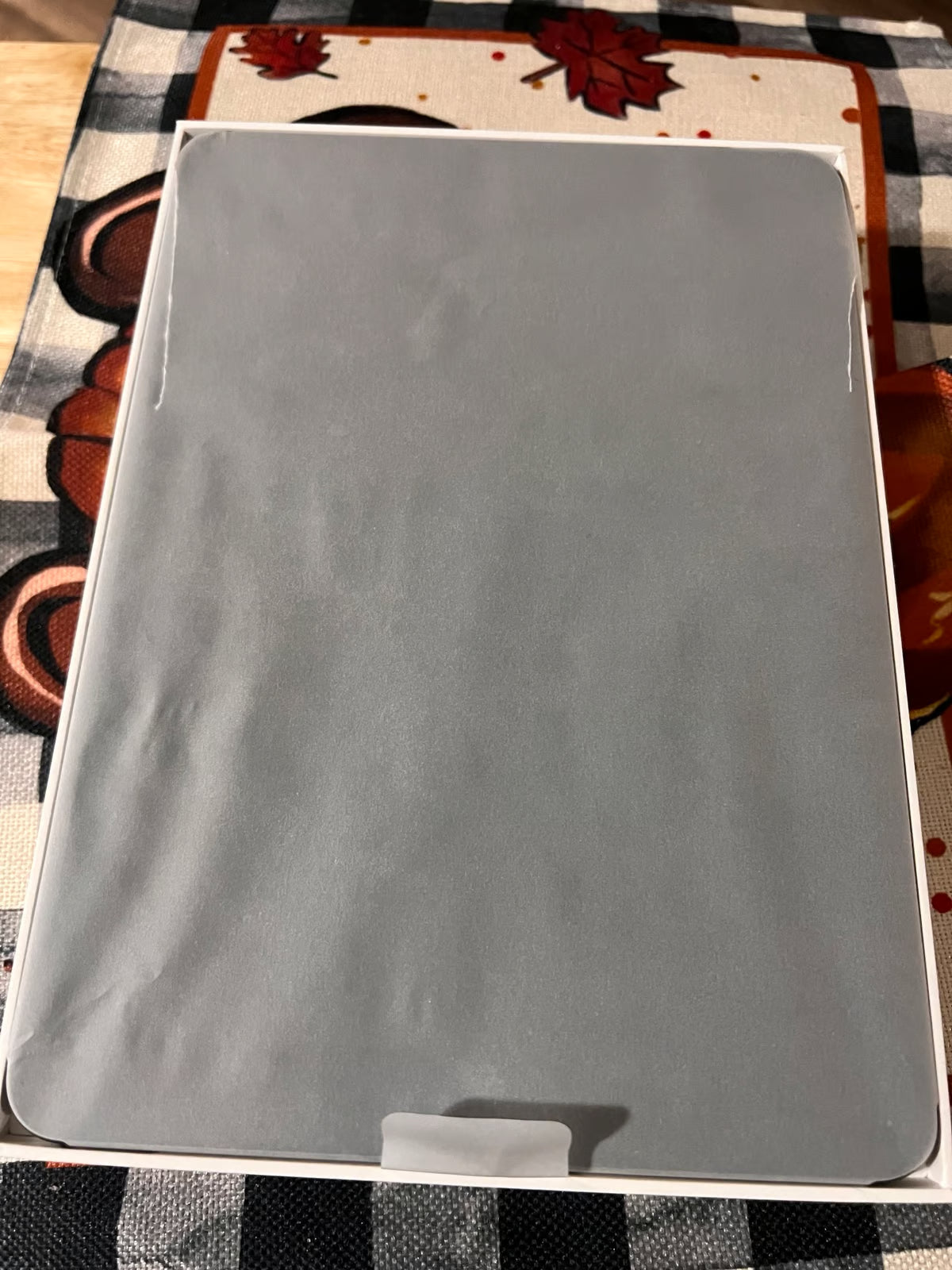 iPad Air 5th Generation 64gb (wi-fi) Space Gray W/ Original Box 1G35