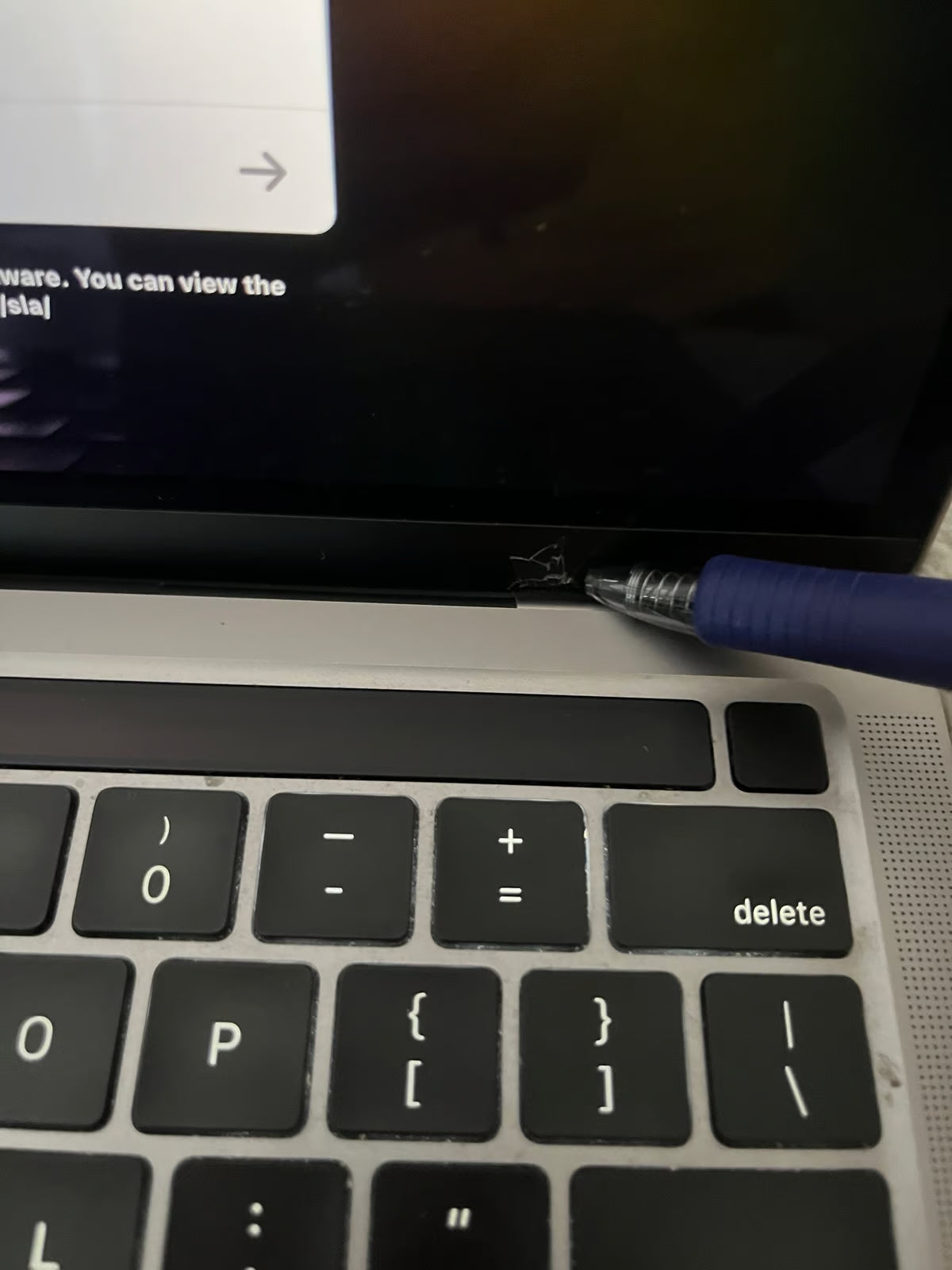 MacBook Pro 2020 13鈥?M1 w 8 G Memory* Charger included 6P37