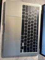 MacBook Pro 13inch M2 2022 8D18