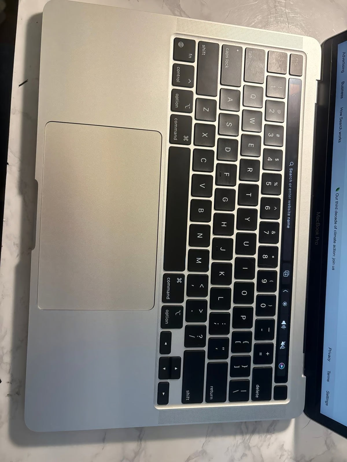 MacBook Pro 13inch M2 2022 8D18