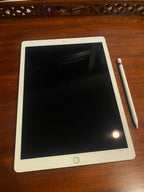 Apple iPad Pro 2nd Generation 256 GB in Rose Gold 3T53